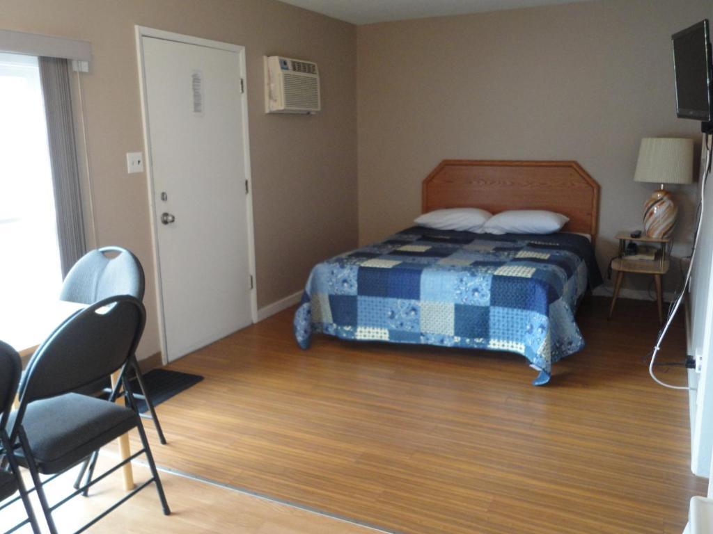 Apple Tree Inn Пентіктон Номер фото