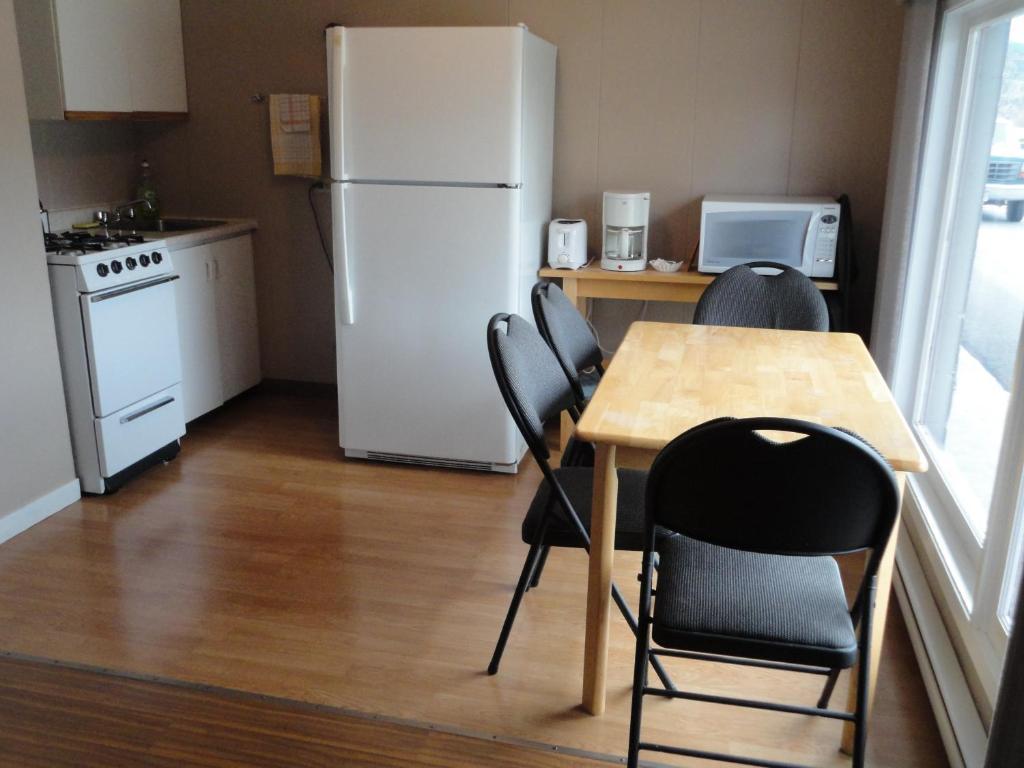 Apple Tree Inn Пентіктон Номер фото