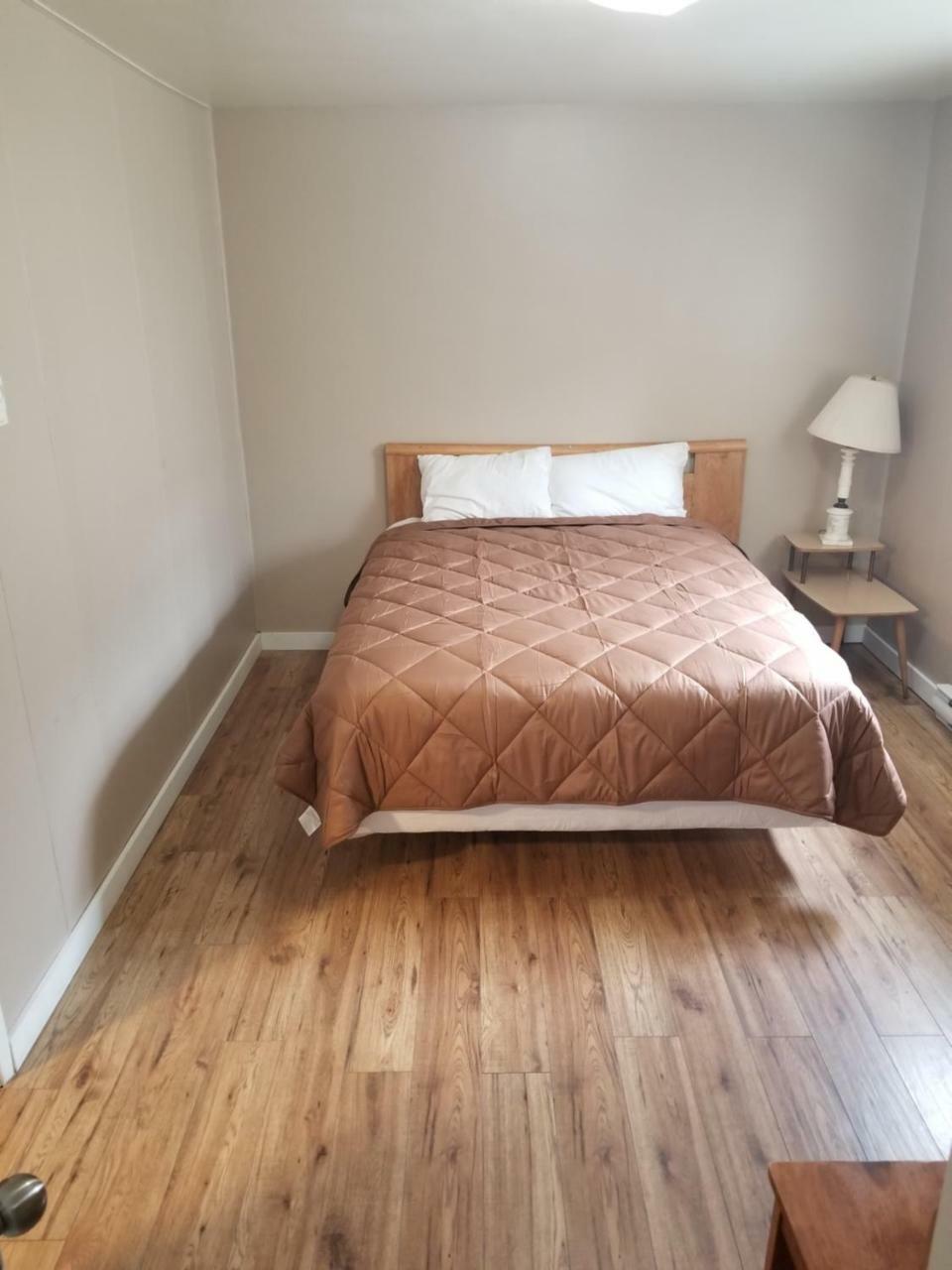 Apple Tree Inn Пентіктон Екстер'єр фото